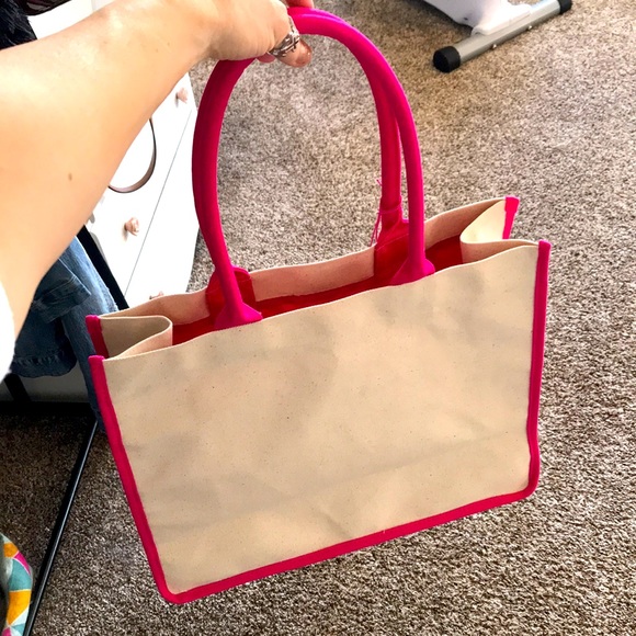 💕Gorgeous Juicy Couture Tote 💕💕💕 New w tags!! This is A must have 👑💕 - Picture 7 of 8